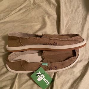 Brand new Sanuks!